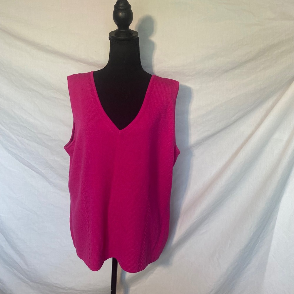 St John Womens XL Fuchsia Pink V-Neck Knit Vest Sleeveless Shell Made in USA